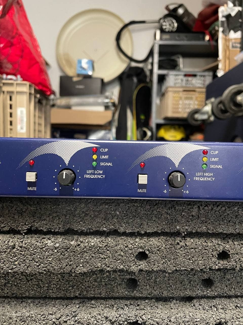 Equalizzatori: Turbosound LMS-680 – Usato da Ecublens VD venduto da AlexisDub 2