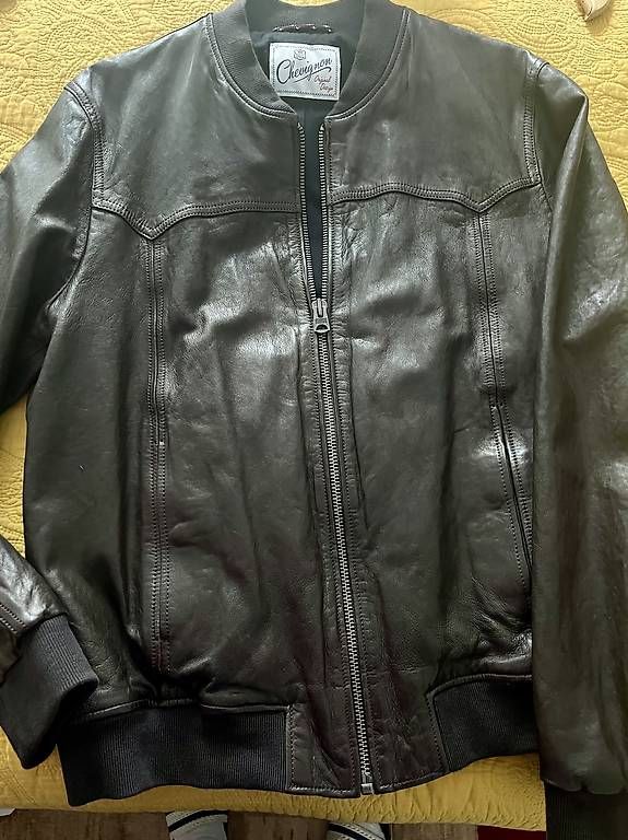 Giacche: Blouson en cuir – Usato da Neuchatel venduto da scp_5t5n