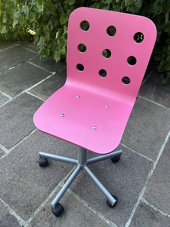 Ikea Stühle: Drehstuhl rosa mit Rollen – Gebraucht aus Langnau am Albis von Nechi 1
