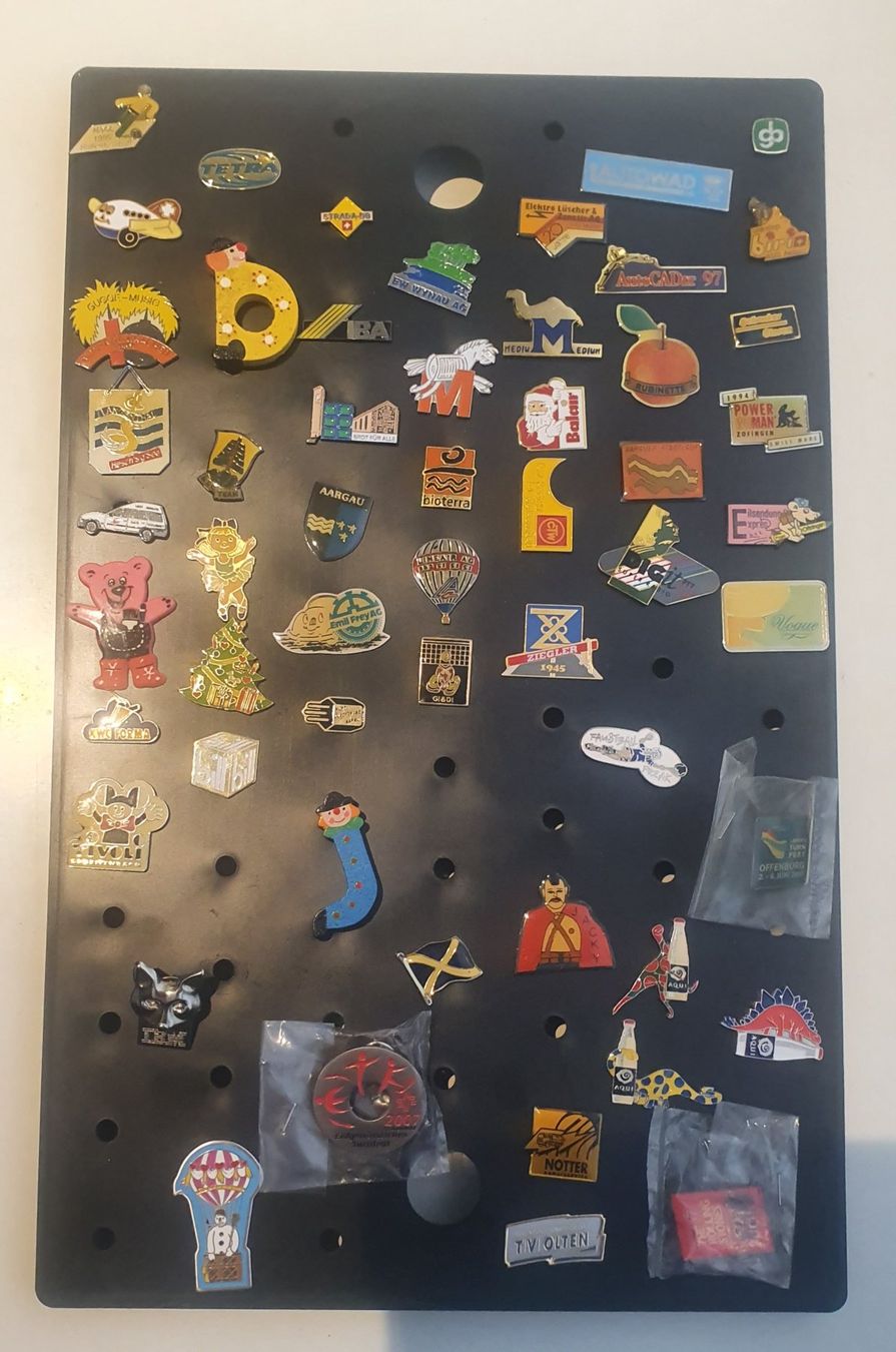 Medaglie: Pin Sammlung – Usato da Härkingen venduto da MarianneSi 1