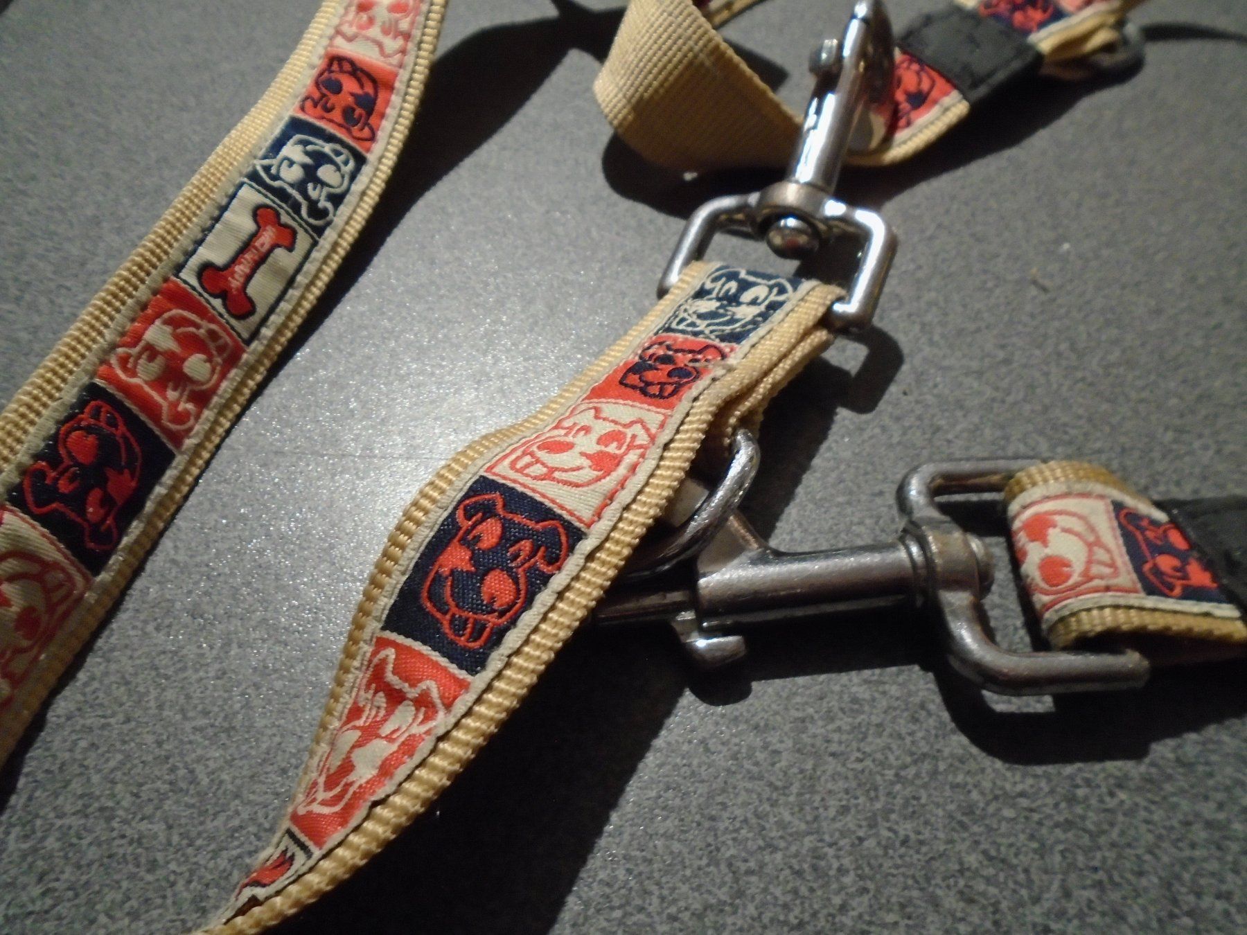 Guinzagli & Collari: Hundeleine, beige/Hunde – Usato da Zürich venduto da abraxas1291 1