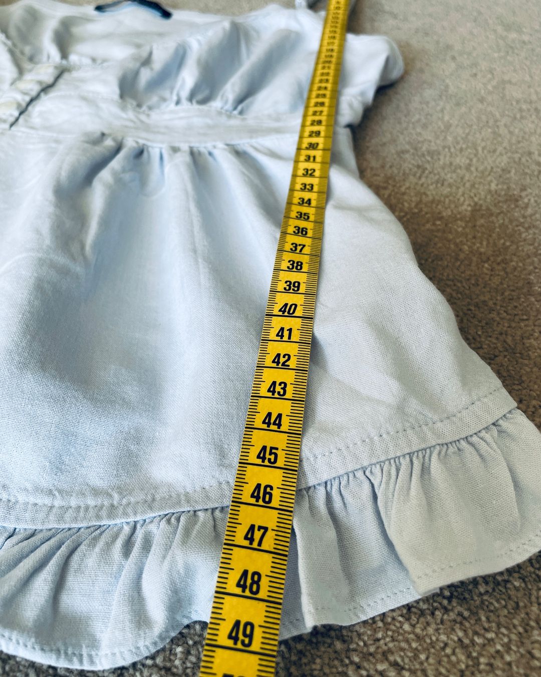 Brandy Melville Tops: Top Brandy Melville bleu clair – Gebraucht aus Jussy von Retrove 2