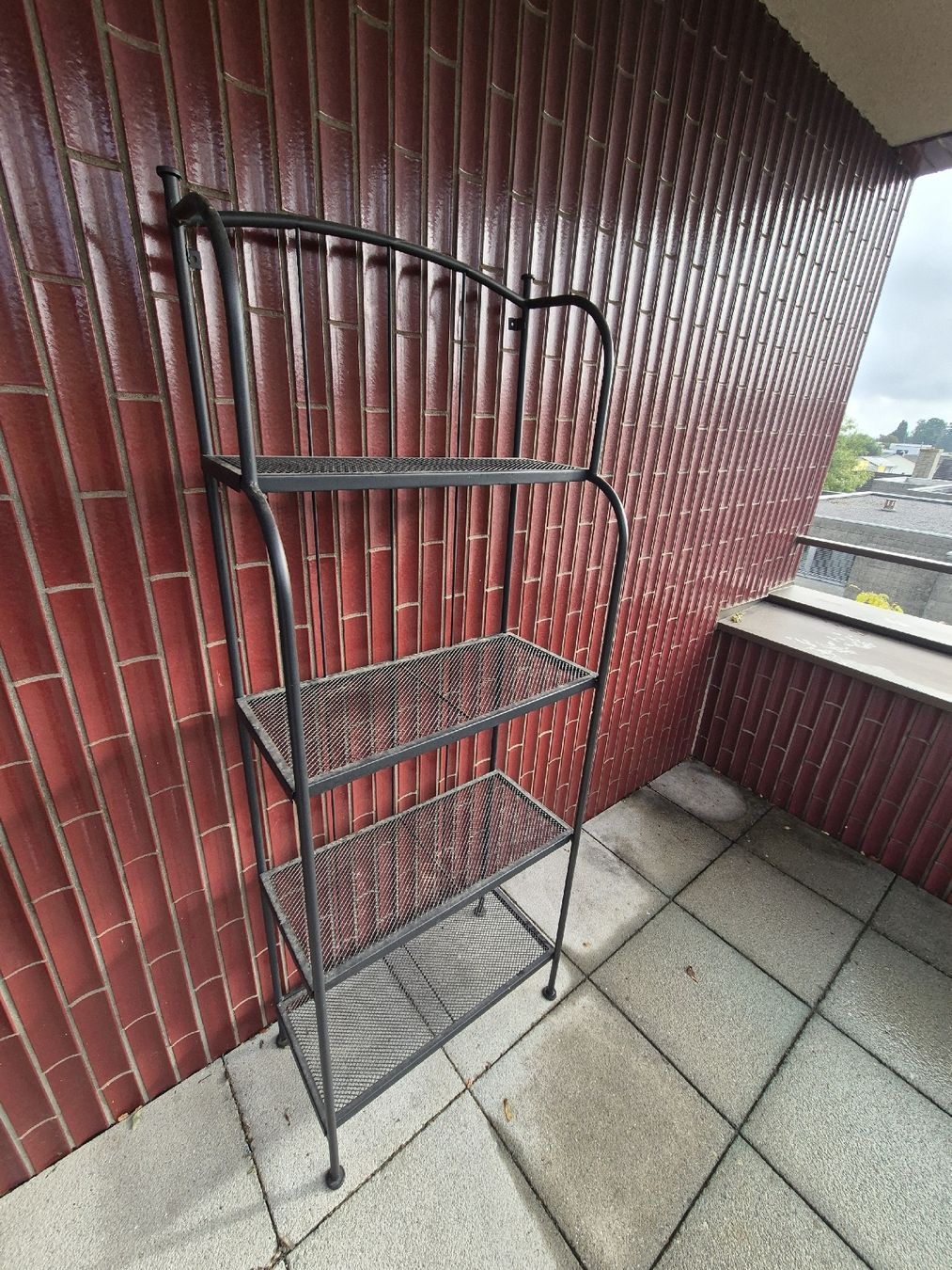 Ikea Scaffali: Metallregal anthrazit mit vier Ablageflächen – Usato da Aarau venduto da TamS.