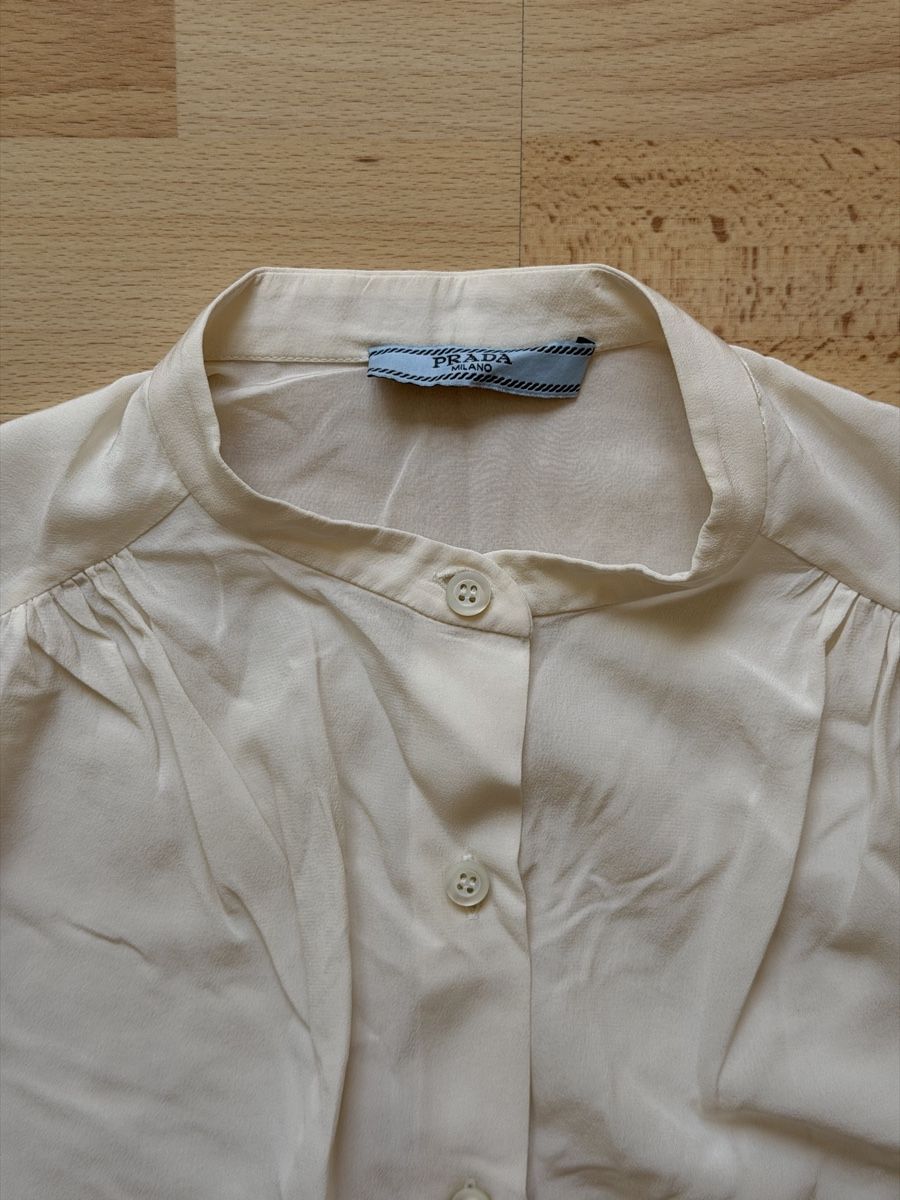 Prada Blusen: Prada Bluse – Gebraucht aus Schaffhausen von LisaU 1