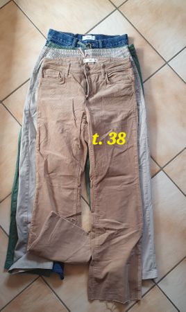 4 pantalons jeans T. 38