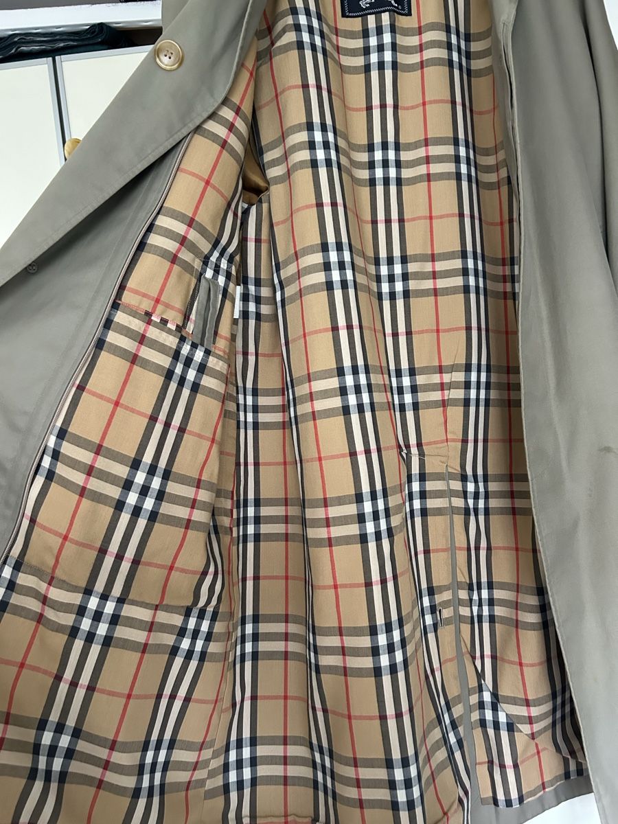 Burberry Cappotti: Original Burberry Trenchcoat – Usato da Ziefen venduto da Elar_store 6
