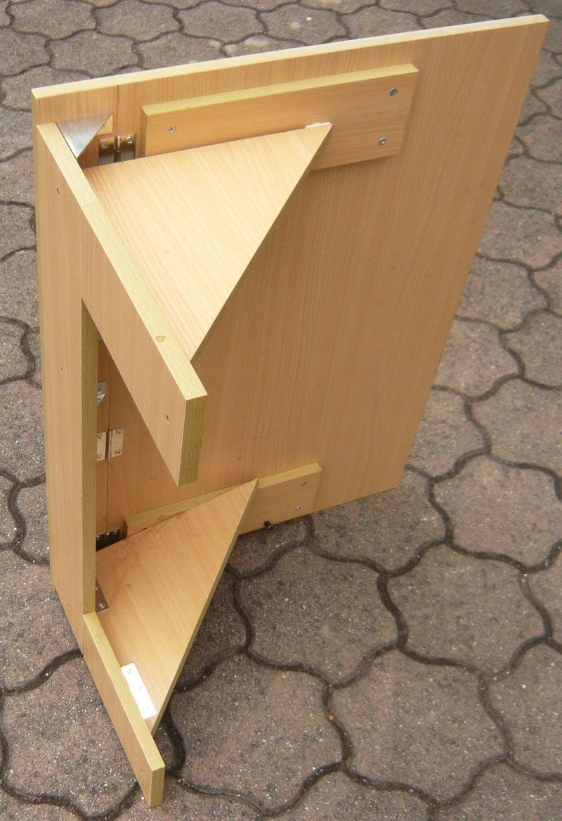 Tische: klappbarer Tisch / Klapptisch – Gebraucht aus Ruggell von Btt 2