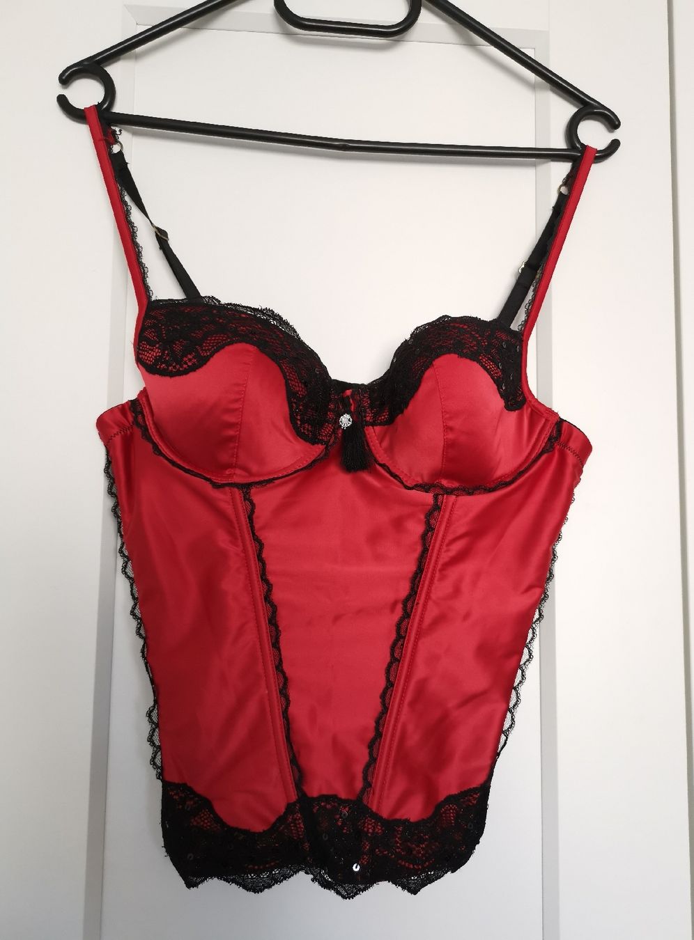 Top: Lingerie-Corsage – Usato da Zürich venduto da Immoertel