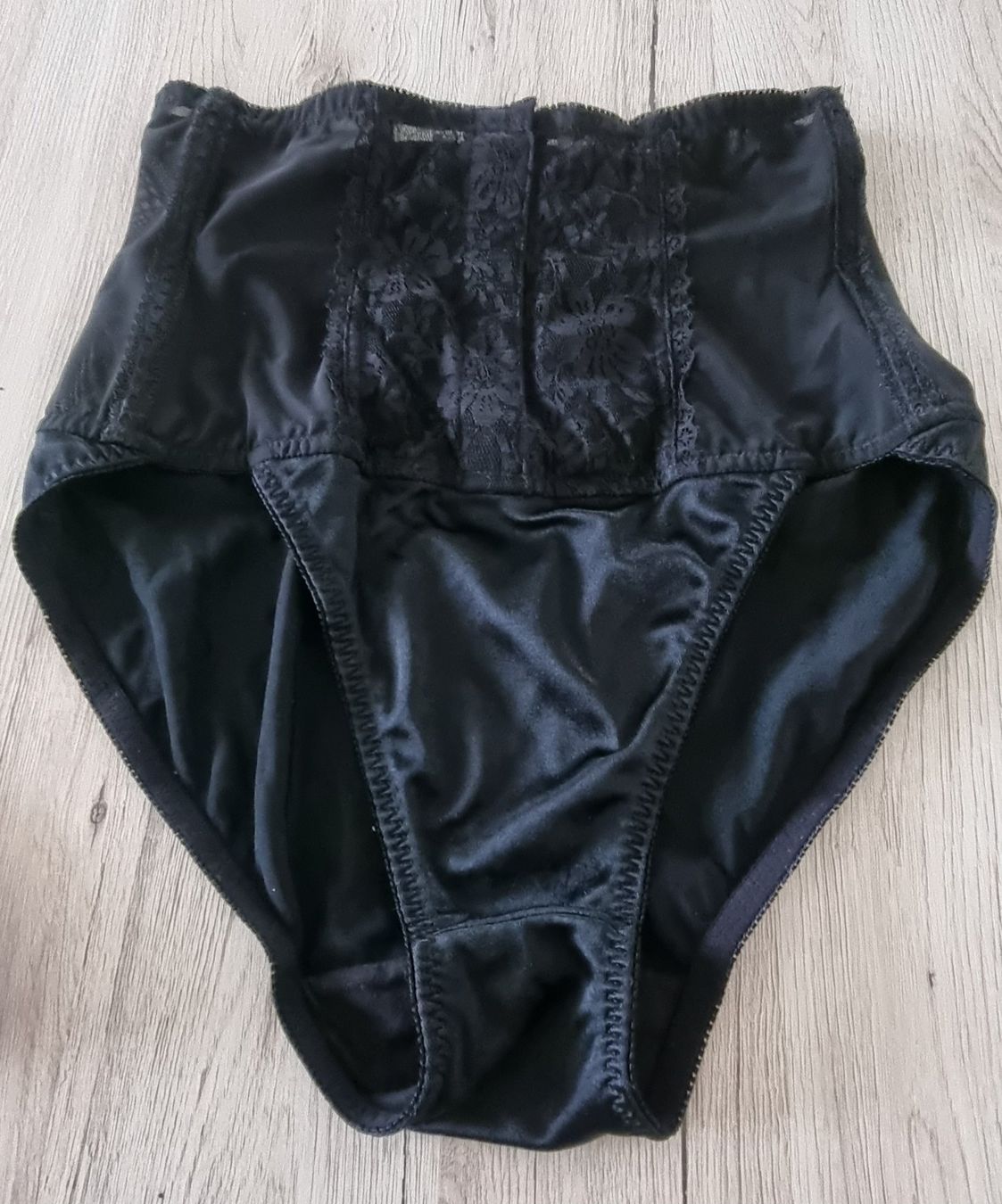 Altra biancheria intima: 2xFormslip gr.44 – Nuovo (secondo la descrizione) da Grossdietwil venduto da GNOM313 1