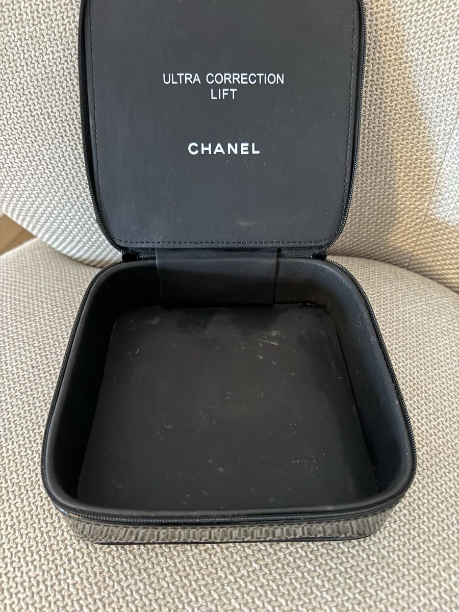 Chanel Borse da donna: Chanel makeup case – Usato da Rüschlikon venduto da luc_q2tl 1
