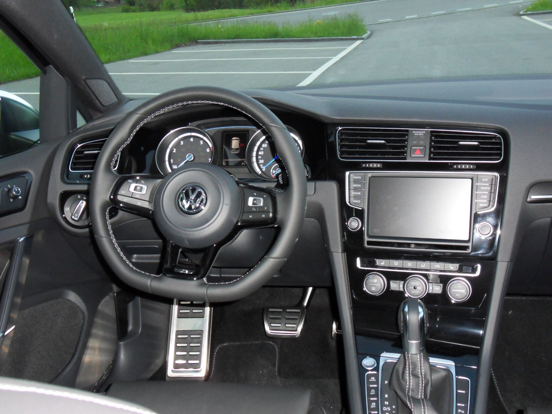 VW Automobili: VW Golf R 7 – Usato da Neftenbach venduto da Denise.J 4
