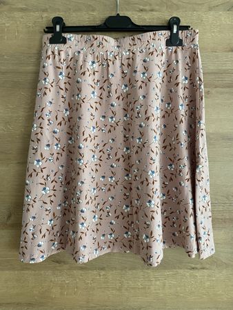 Jupe mit Blümchen 