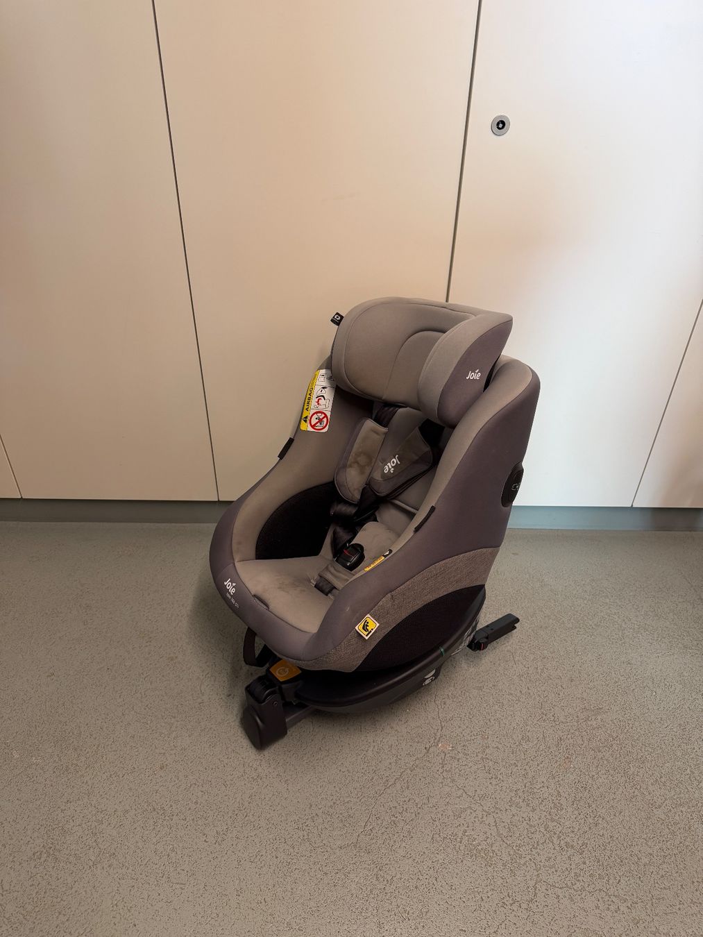 Joie Sièges auto: Kindersitz Joie i-Spin 360 Grau gebraucht – D'occasion à Wädenswil par Donalddachs