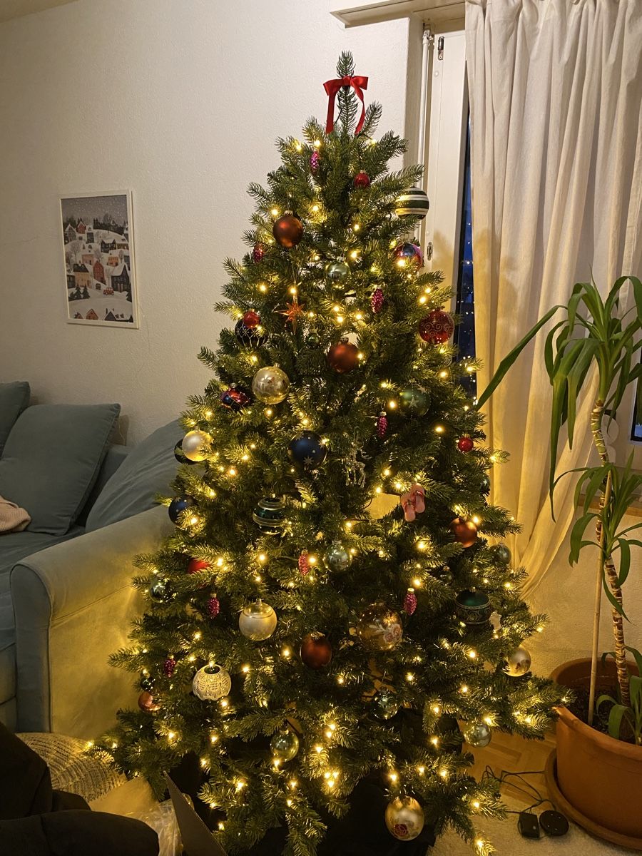 Migros Tutte le decorazioni: Weihnachtsbaum mit integrierten Lichtern – Usato da Dübendorf venduto da ani_hlk2
