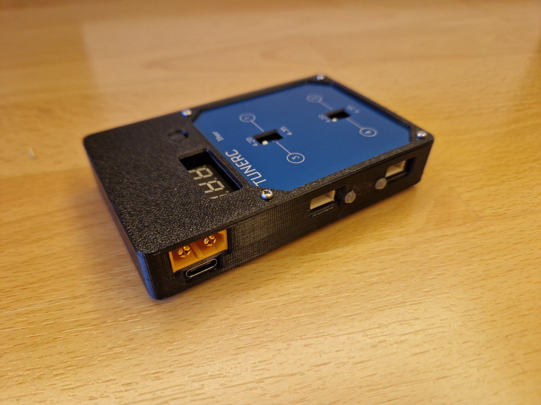 Akkus, Ladegeräte & Netzgeräte: TuneRC Thor 4x 2s Ladegerät inkl. Power Adapter! – Neu (gemäss Beschreibung) aus Thun von Sde 3