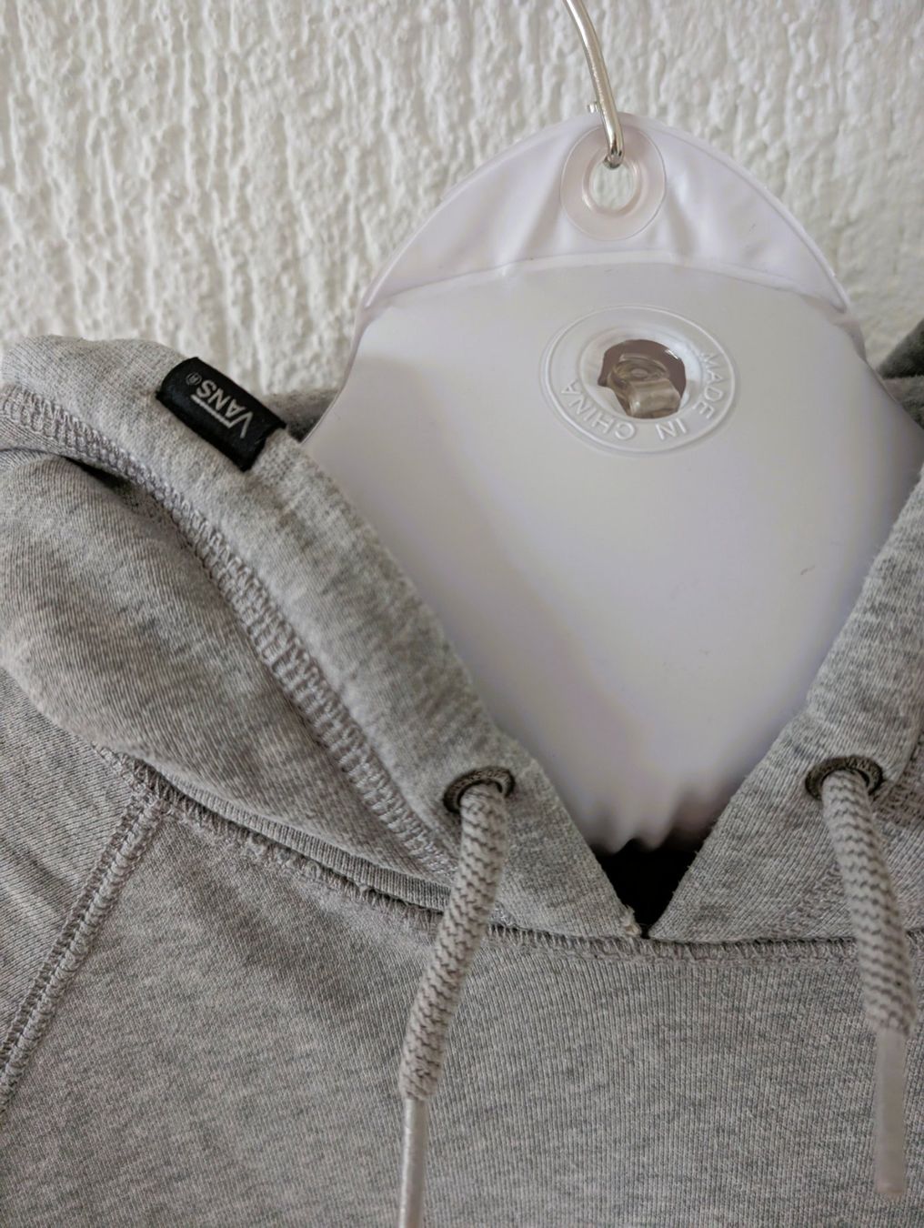 Pullover & Sweatshirts: VANS Hoodie Large (L) – Gebraucht aus Pfäffikon SZ von RainerZuefall 1