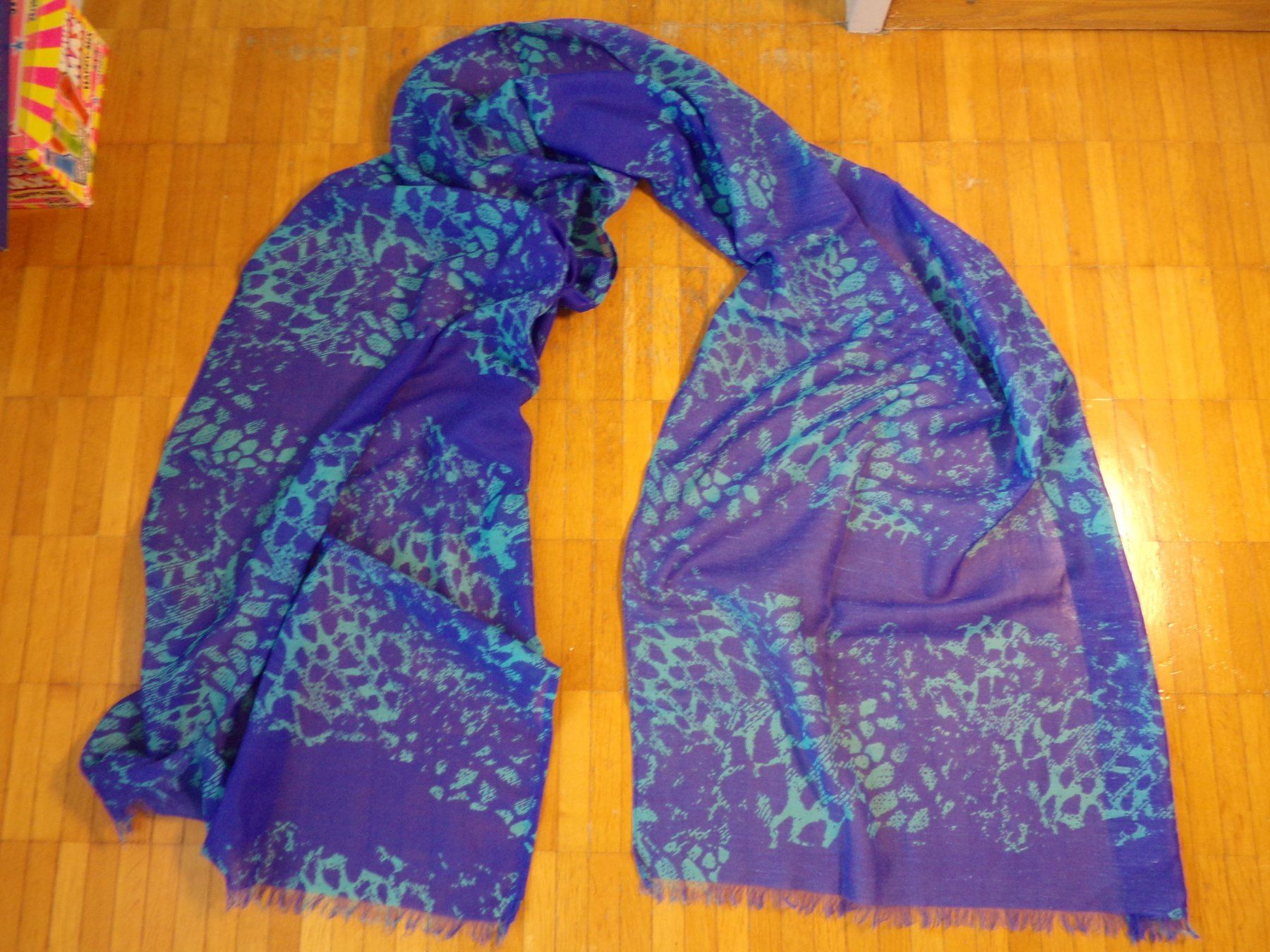 Foulard & Sciarpe: Damen Schal dunkel blau hell blau – Usato da Winterthur venduto da Jessi_di