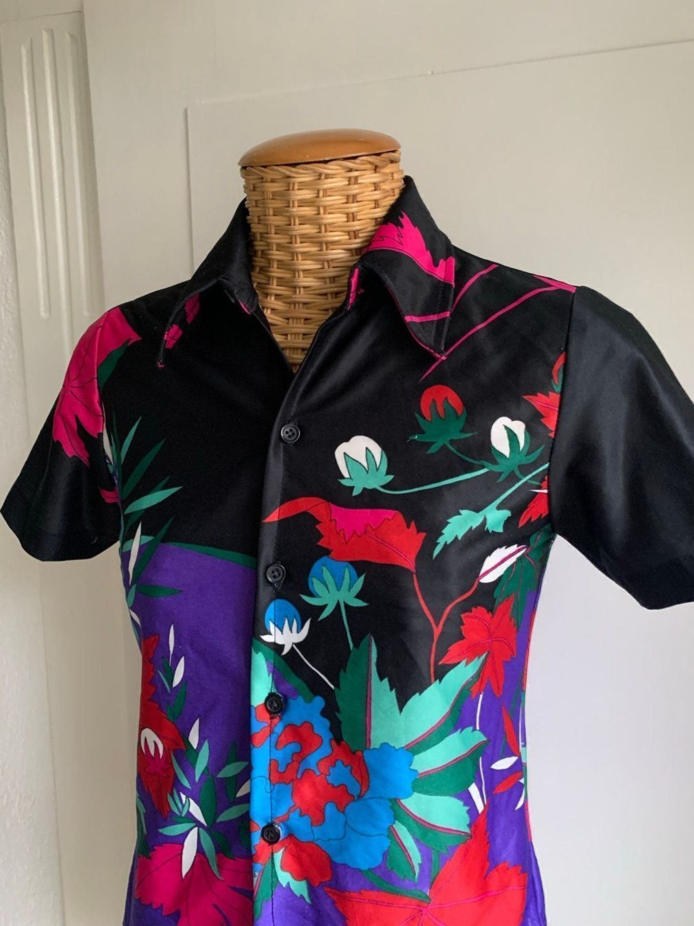 Chemisiers: DEESSE - Vintage Bluse XS – D'occasion à Zürich par Diazaio 1