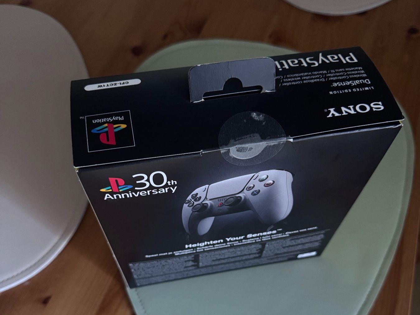 Sony Controller: Sony DualSense Controller - 30th Anniversary Limited Edition – Neu und originalverpackt aus Steffisburg von barney_ 1