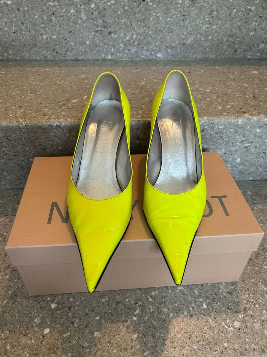 Navyboot Scarpe da donna: Pumps Lackleder neongelb Grösse 37 Navyboot – Nuovo (secondo la descrizione) da Chur venduto da wys_vzr7 1