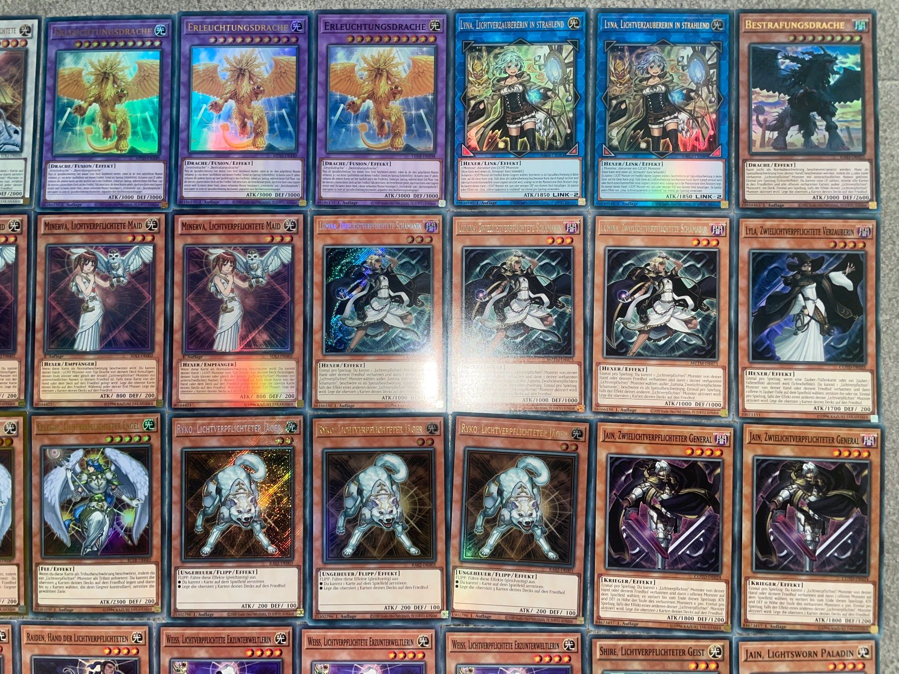 Yugioh Carte collezionabili: YuGiOh Lichtverpflichteter Deck! 66 Karten – Nuovo (secondo la descrizione) da Altstätten SG venduto da ChangeMaker 3