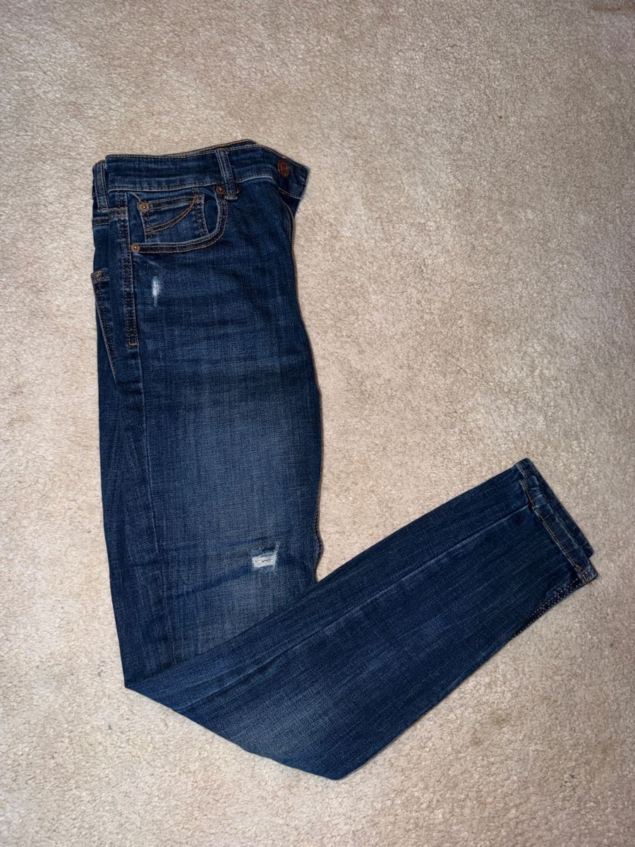 Stradivarius Jeans: Blaue Jeans – Usato da Niederuzwil venduto da Lisascloset