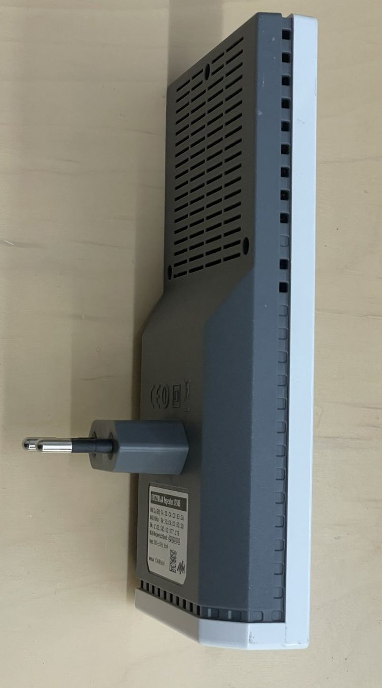 Avm WiFi: FRITZ!WLAN Repeater 1750E – D'occasion à Pfäffikon SZ par howi-CH 2