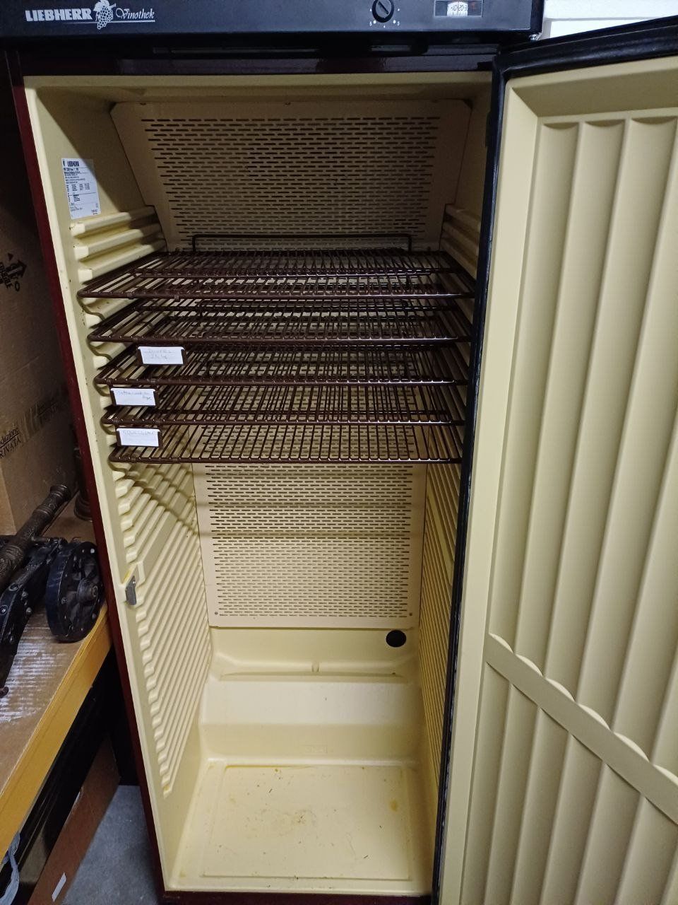 Frigoriferi: Liebherr Weinkühlschrank - 312 Liter – Usato da Bern venduto da Yunkom 2