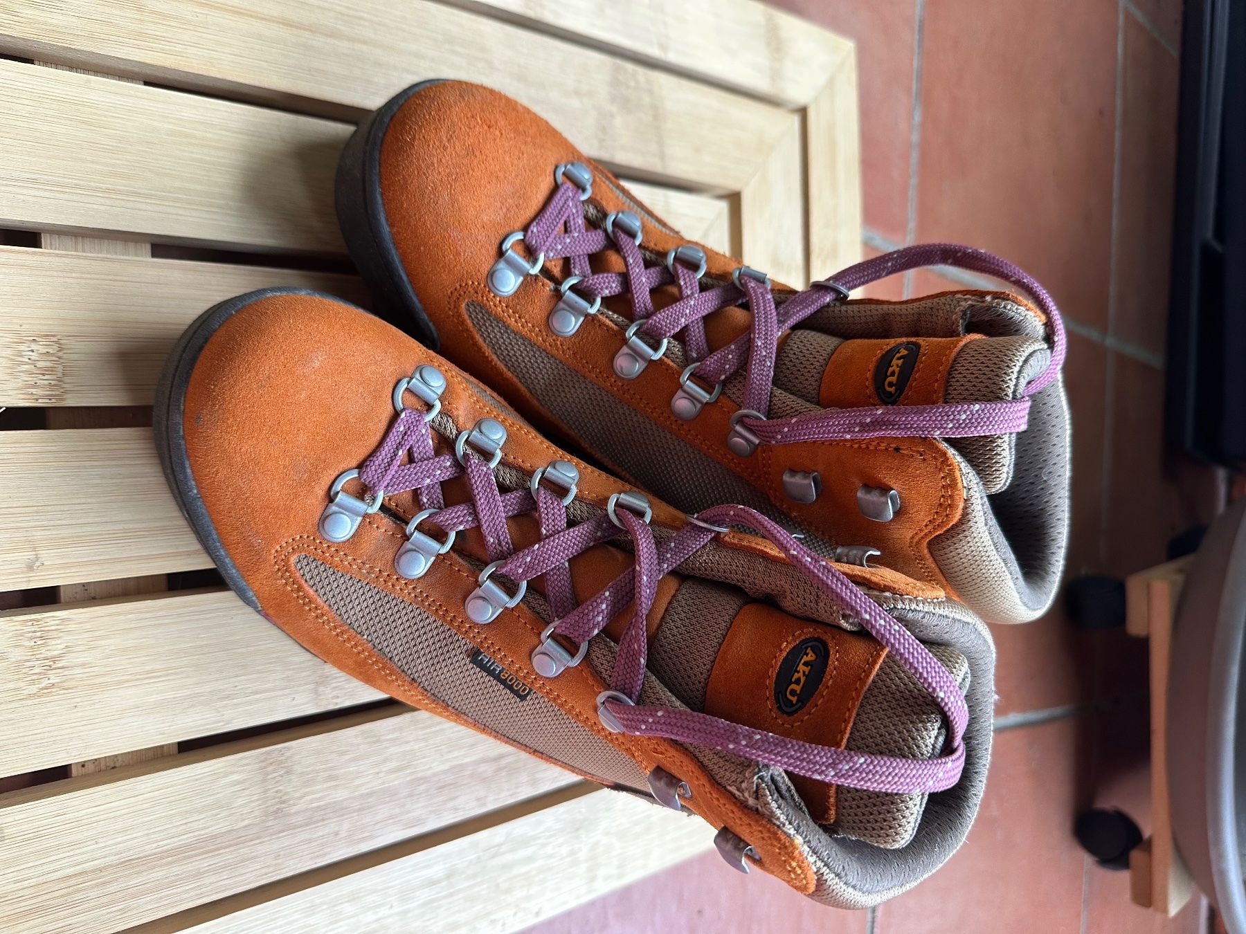 Scarpe da uomo: Wanderschuhe Grösse 37 - 38 fast neu – Usato da Basel venduto da mar_55j8 1