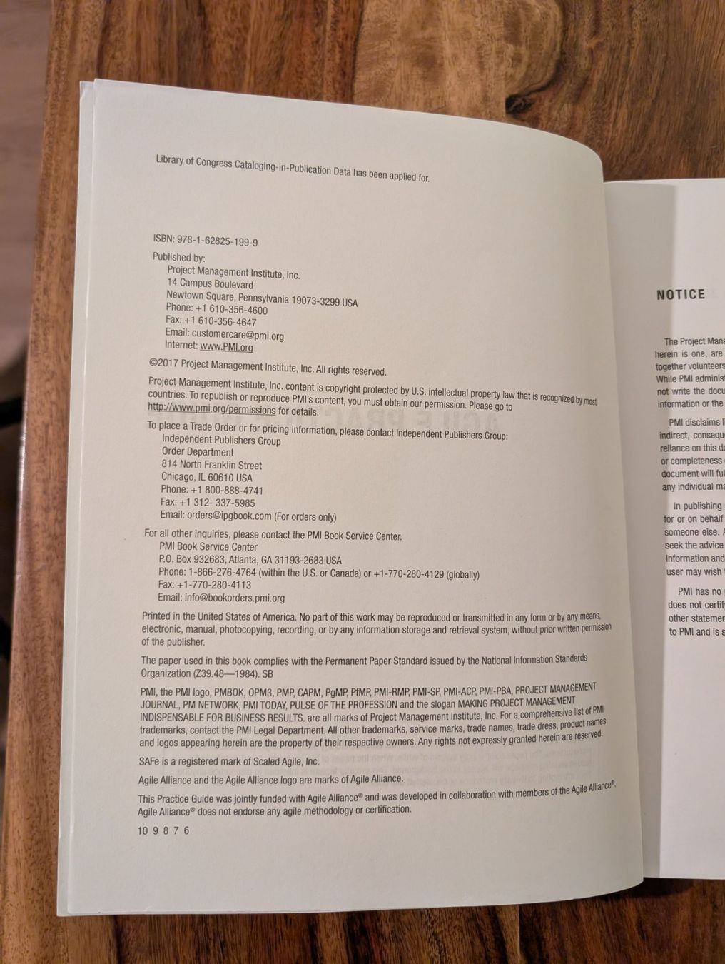 Livres: Agile Practice Guide - Projektmanagement-Leitfaden! – D'occasion à Otelfingen par ALuechinger 2