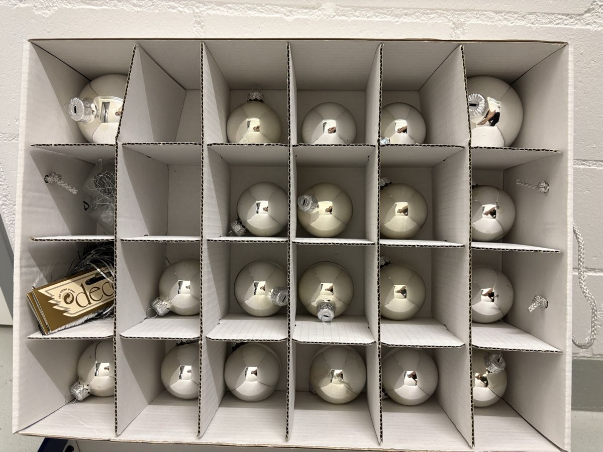 Tutte le decorazioni: Weihnachtsbaumkugeln Silber – Nuovo (secondo la descrizione) da Dietikon venduto da sue_qzb6 2