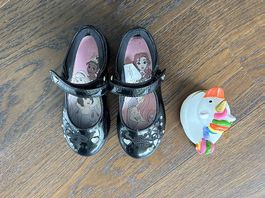 Ballerines Disney princesses pratiquement neuves! 