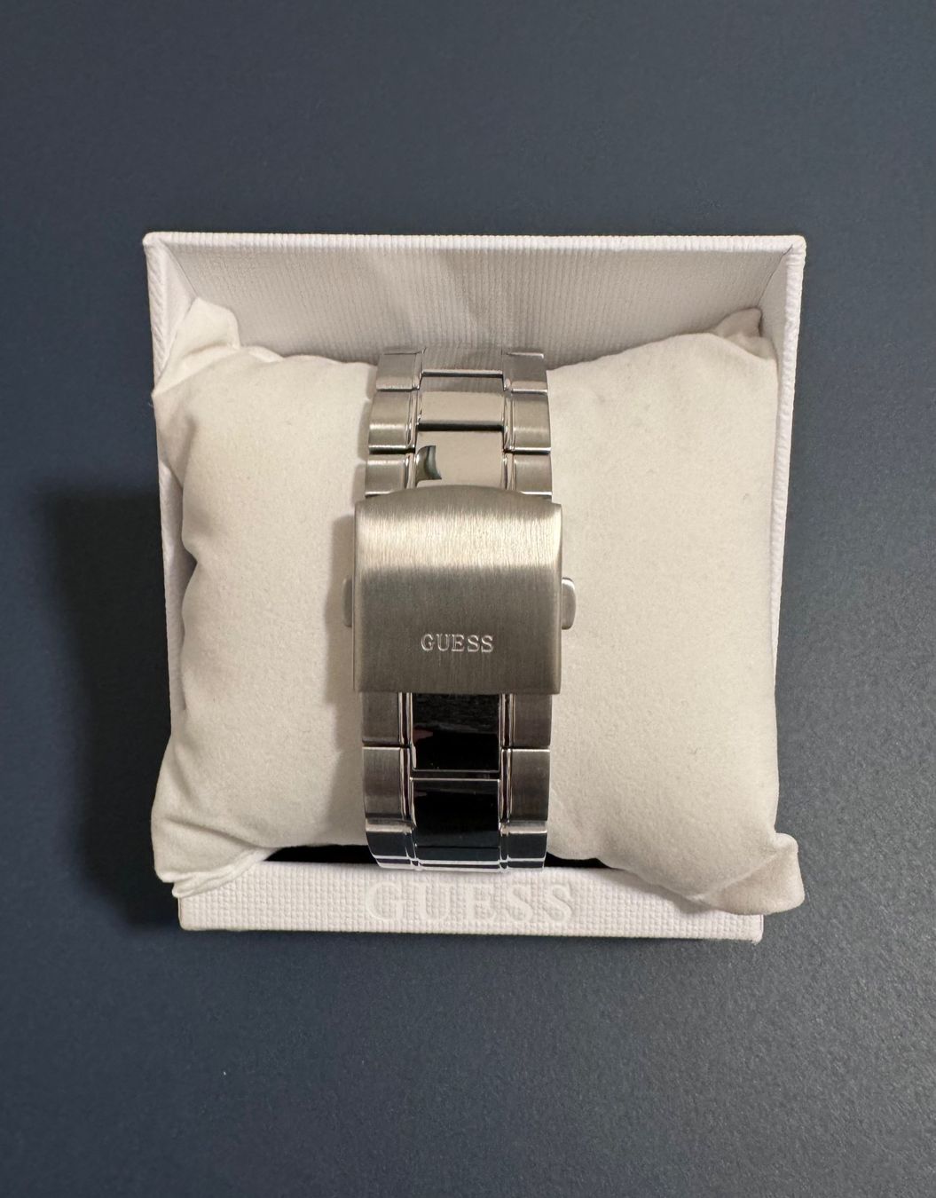 Guess Orologi: Neue Uhr von Guess – Nuovo e nell'imballaggio originale da Spiegel b. Bern venduto da Desisk44 1