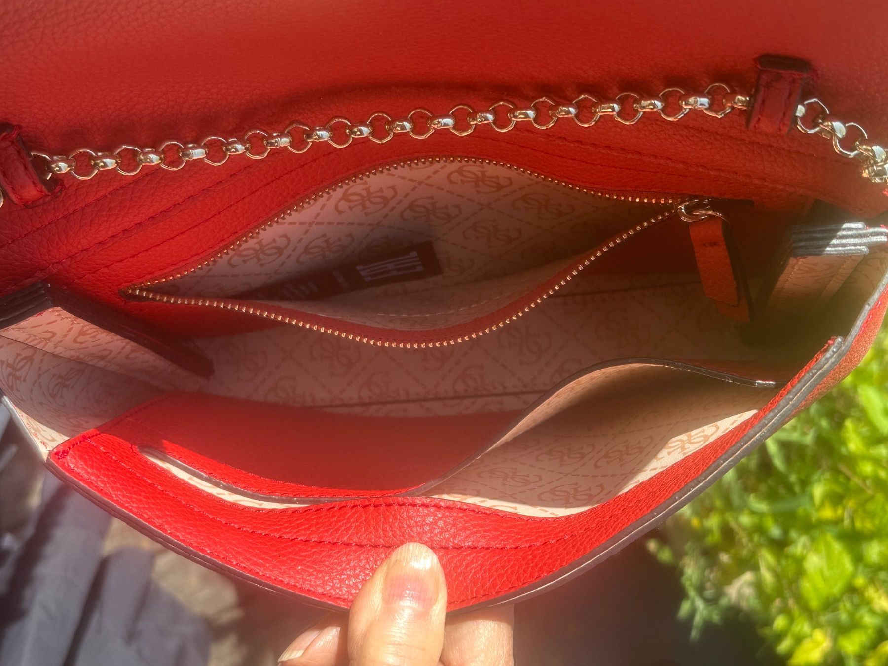Prada Sacs femmes: Rote Guesstasche – D'occasion à Buch b. Frauenfeld par Corina123 1