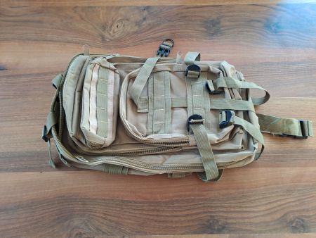 Kleiner Rucksack mit vielen Fächern ungebraucht