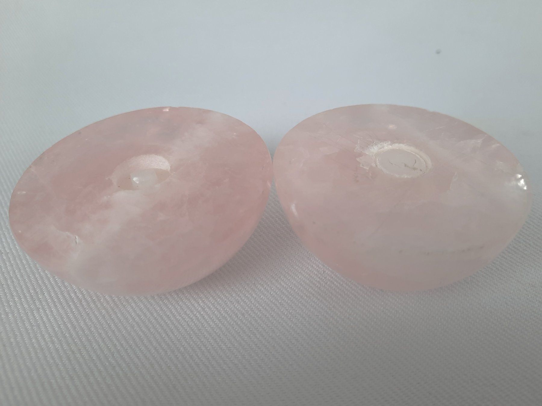 Minerali & Pietre curative: 2 Rosenquarz Halbkugeln – Usato da Beinwil am See venduto da Restwert_Beinwil 3