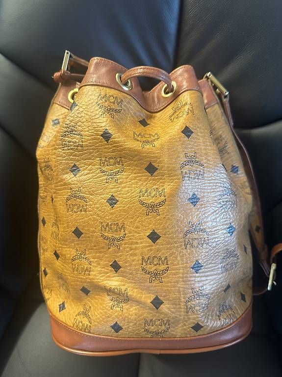 Sacs femmes: Mcm Beuteltasche Cognac – D'occasion à Wangen b. Olten par famyilmaz 2