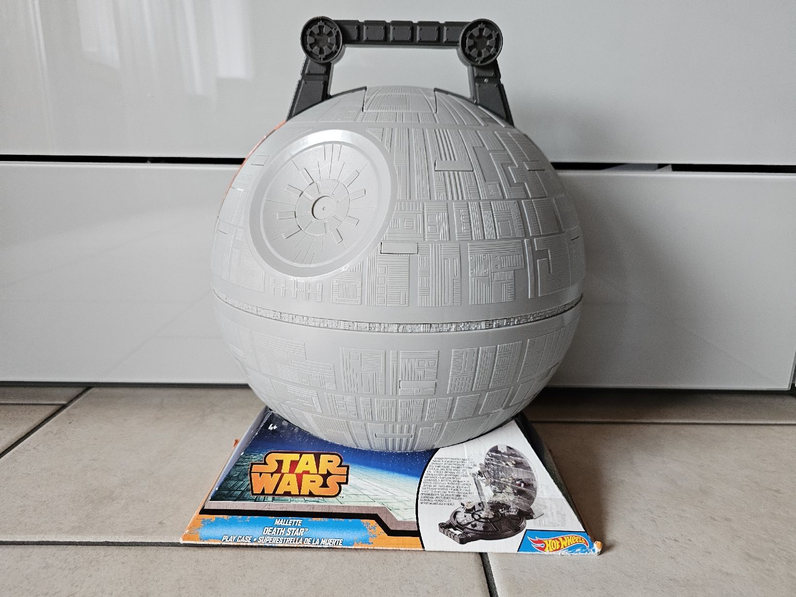 Star Wars Statuette: Hot Wheels Star Wars Death Star / Fabrikneu – Nuovo e nell'imballaggio originale da Schneisingen venduto da backstore24