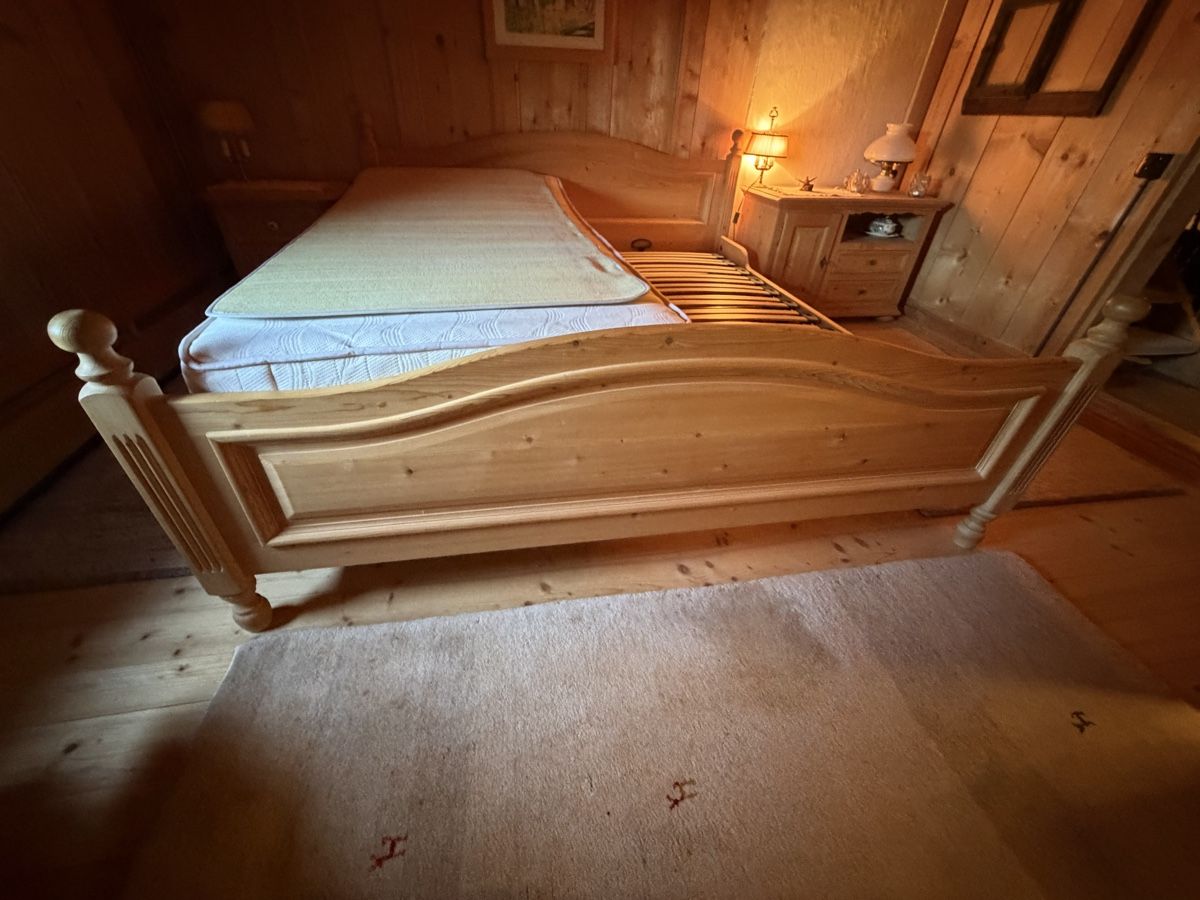 Lits: Bett Holz 180x200m – D'occasion à Helgisried-Rohrbach par Ginger2014 1
