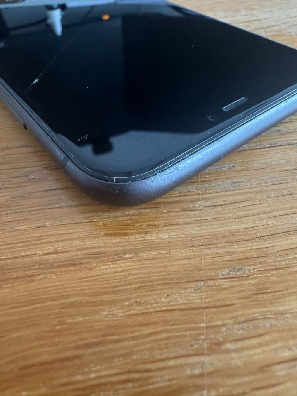 Apple Telefoni cellulari / Smartphones: Apple iPhone 11 Schwarz 64GB – Usato da Jona venduto da Zukl471 4