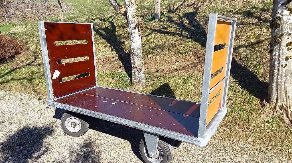 Remorques: Postwagen – D'occasion à Fischenthal par daska2