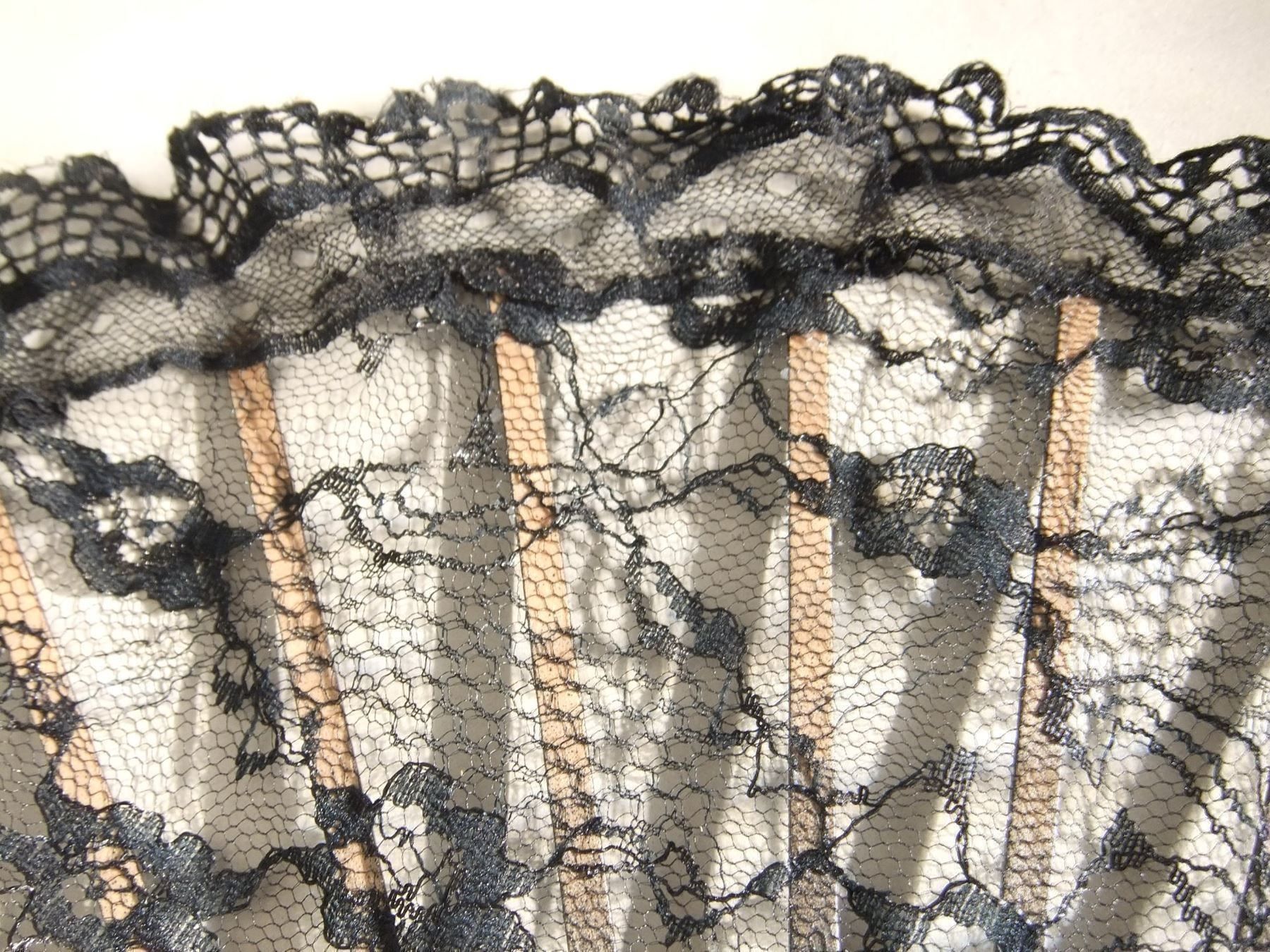 Foulard & Sciarpe: Flamenco Fächer Andalusien / schwarzer Tüll – Usato da Esslingen venduto da eintagammeer 4