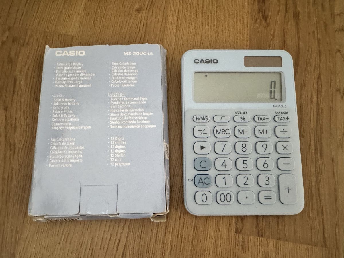 Casio Calcolatrici tascabili: Casio MS-20UC Taschenrechner hellblau Pastell – Usato da Gibswil venduto da Engelsgleich 1