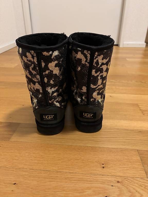 Damenschuhe: Ugg Classic Glitzer, Grösse 38 – Gebraucht aus Zürich von 19n_2wrj 2