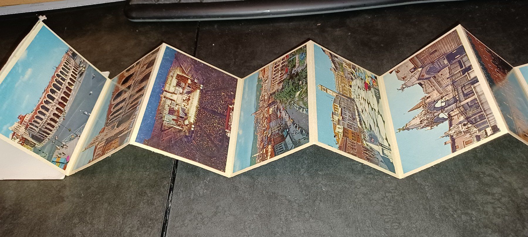 Cartoline postali: Divers feuillets de cartes touristiques – Usato da PRILLY venduto da 55b_nh8l 3