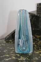 Eck -Glas Vase , ev. von : Jizerske Sklo Union,