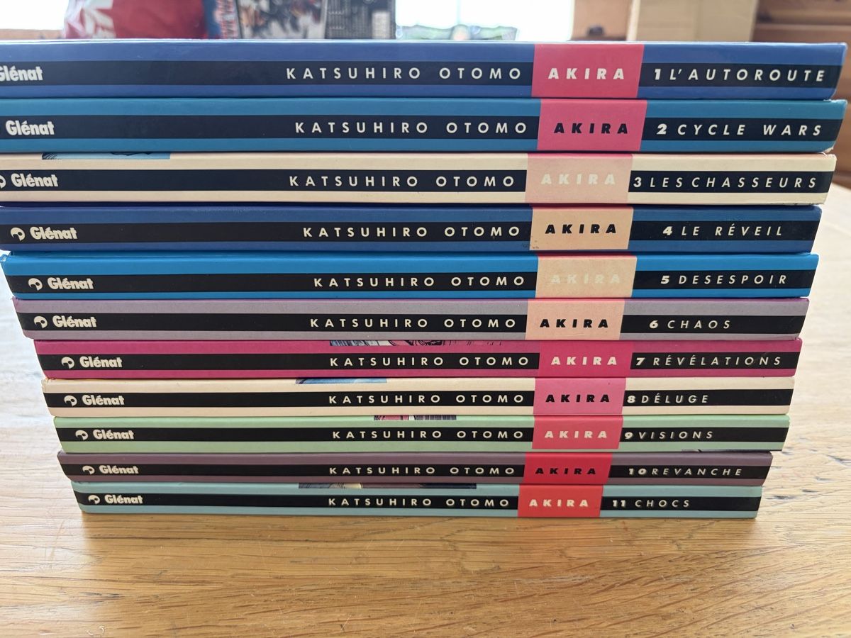 BD: mangas Akira de Katsuhiro Otomo  – D'occasion à Echallens par leo_dk2d 2