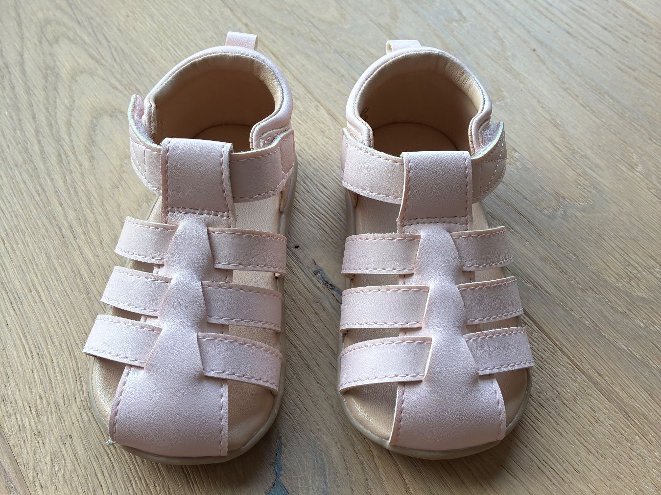 H&M Scarpe per ragazze: Kleinkind-Sandalen Grösse 20/21 – Usato da Bäch SZ venduto da Starkreb1 1