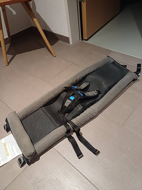 Rimorchi: Thule Infant Sling Babyeinsatz – Usato da Rafz venduto da Gjoya 3