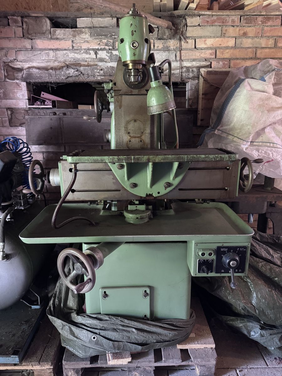 Tutte le macchine: Fräsmaschine Perrin UO 150 – Usato da Bern venduto da keristophu 6